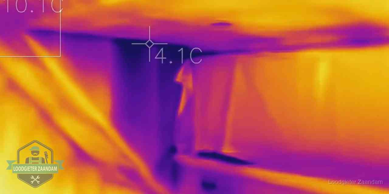 Thermografie bij lekdetectie in Zaandam Warmtebeeldopname van een vloerconstructie tijdens lekdetectie in Zaandam